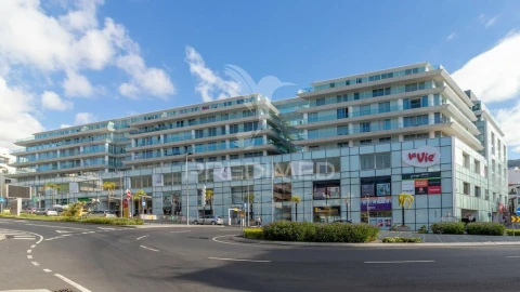 Apartamento T4 para Venda em Funchal (Santa Maria Maior)
