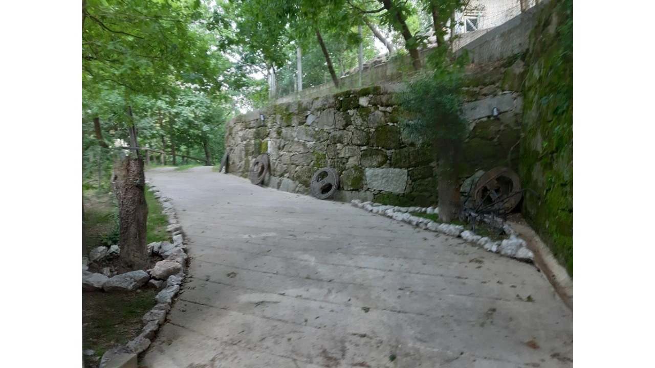 Negócio para Venda em Rio Caldo Foto 70