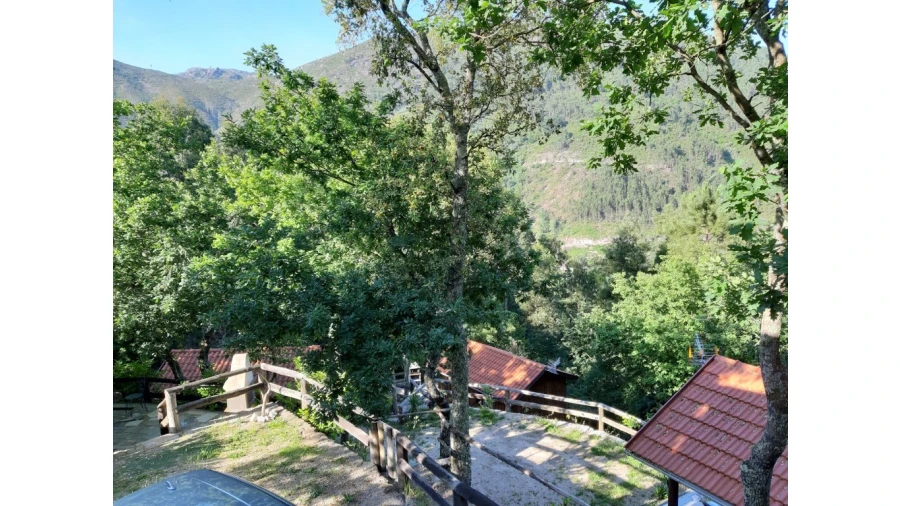 Negócio para Venda em Rio Caldo Foto 39