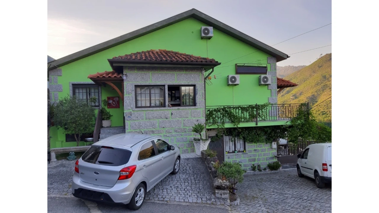 Negócio para Venda em Rio Caldo Foto 1