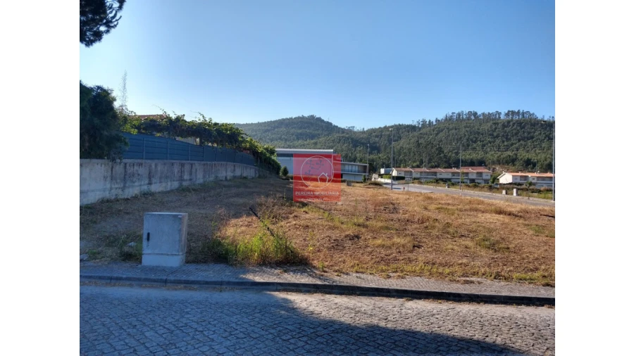 Terreno para Venda em Vermoim Foto 5