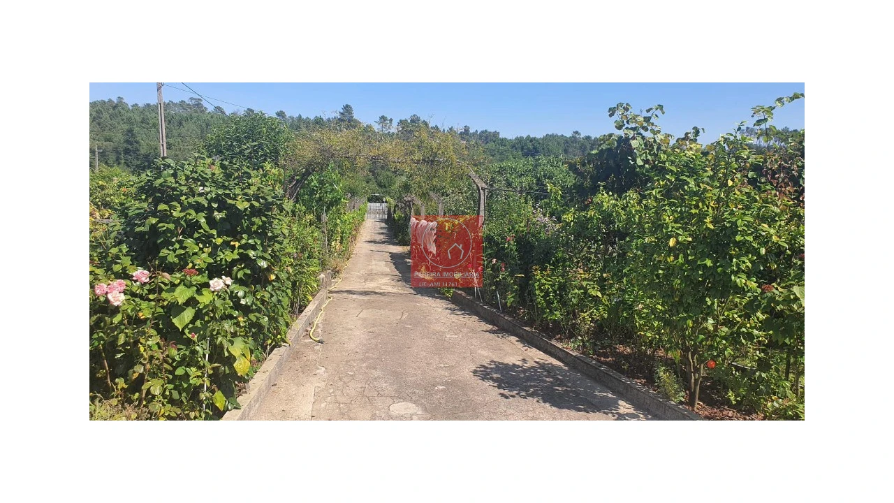 Moradia T4 para Venda em Abraveses Foto 11