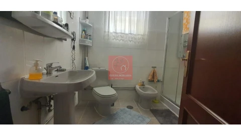 Moradia T4 para Venda em Abraveses