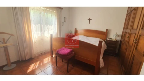 Moradia T4 para Venda em Abraveses