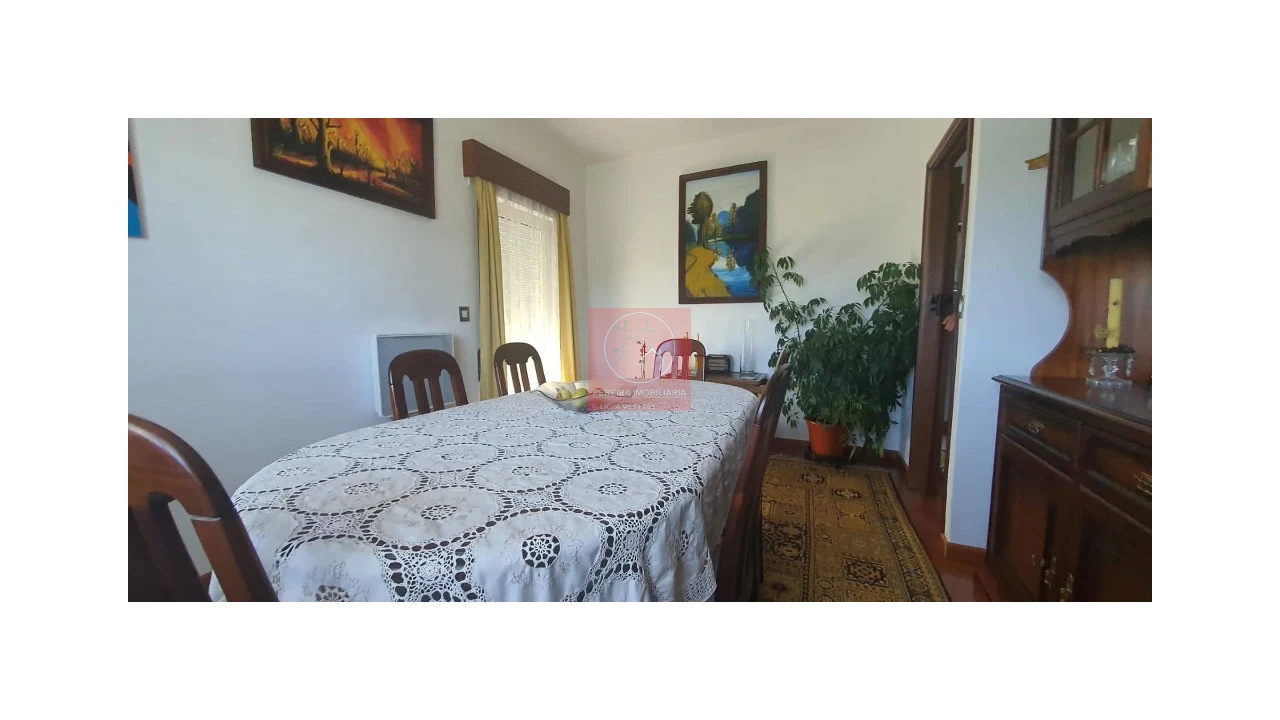 Moradia T4 para Venda em Abraveses Foto 13