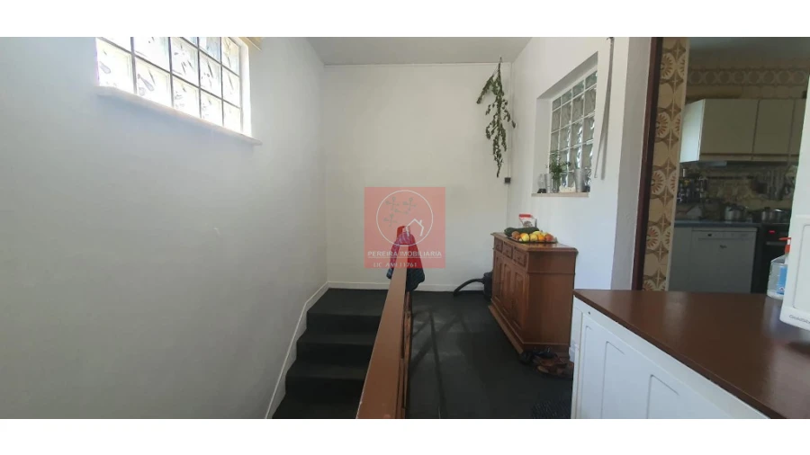 Moradia T4 para Venda em Abraveses Foto 6