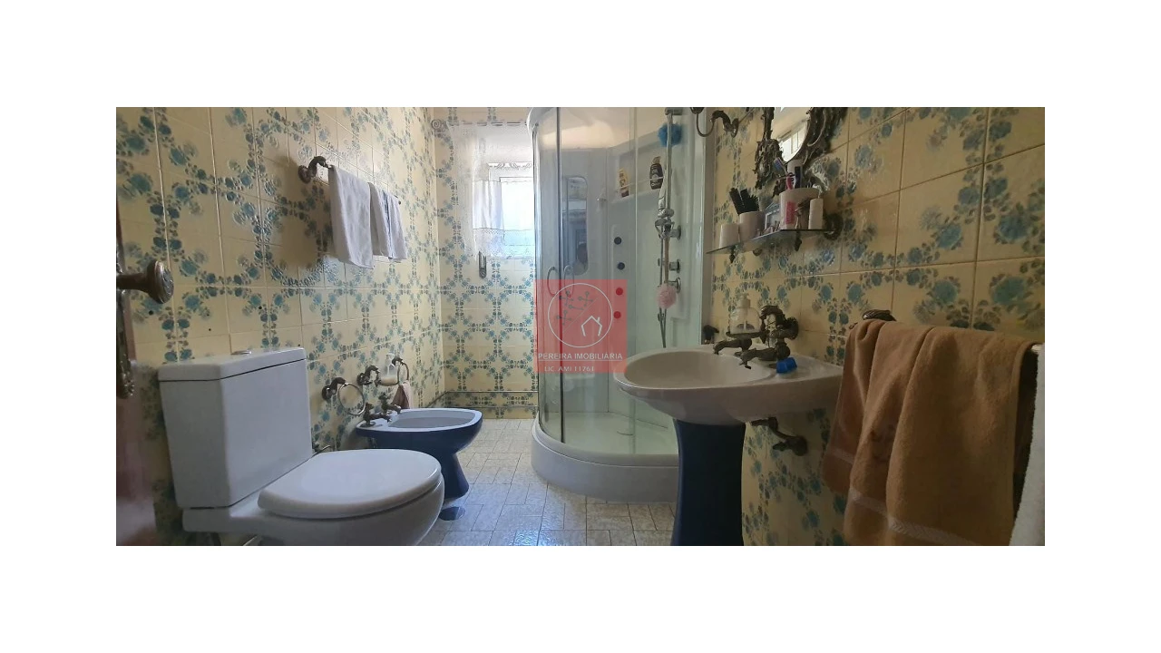 Moradia T4 para Venda em Abraveses Foto 21