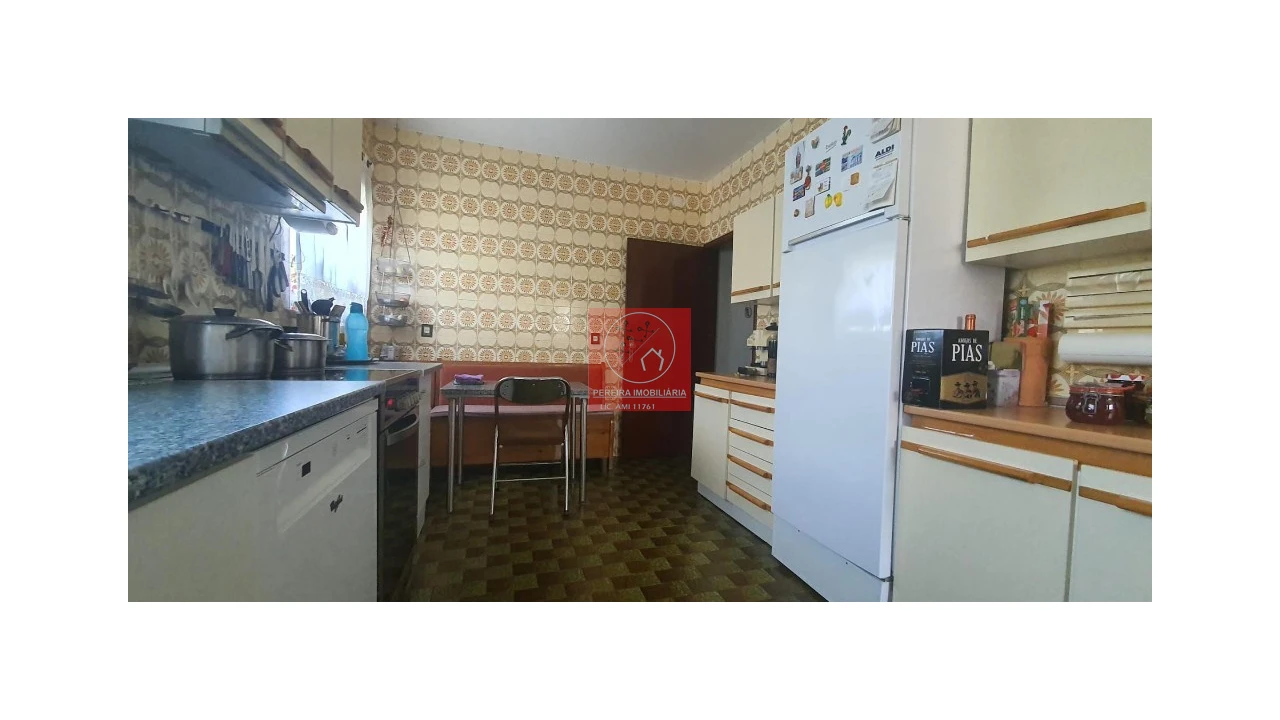 Moradia T4 para Venda em Abraveses Foto 14