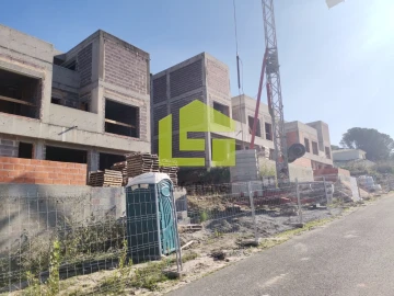 Moradia T3 para Venda em Antuzede e Vil de Matos