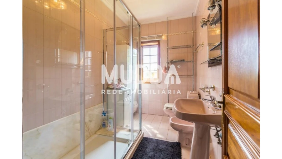 Moradia T4 para Venda em Nogueira do Cravo e Pindelo Foto 21