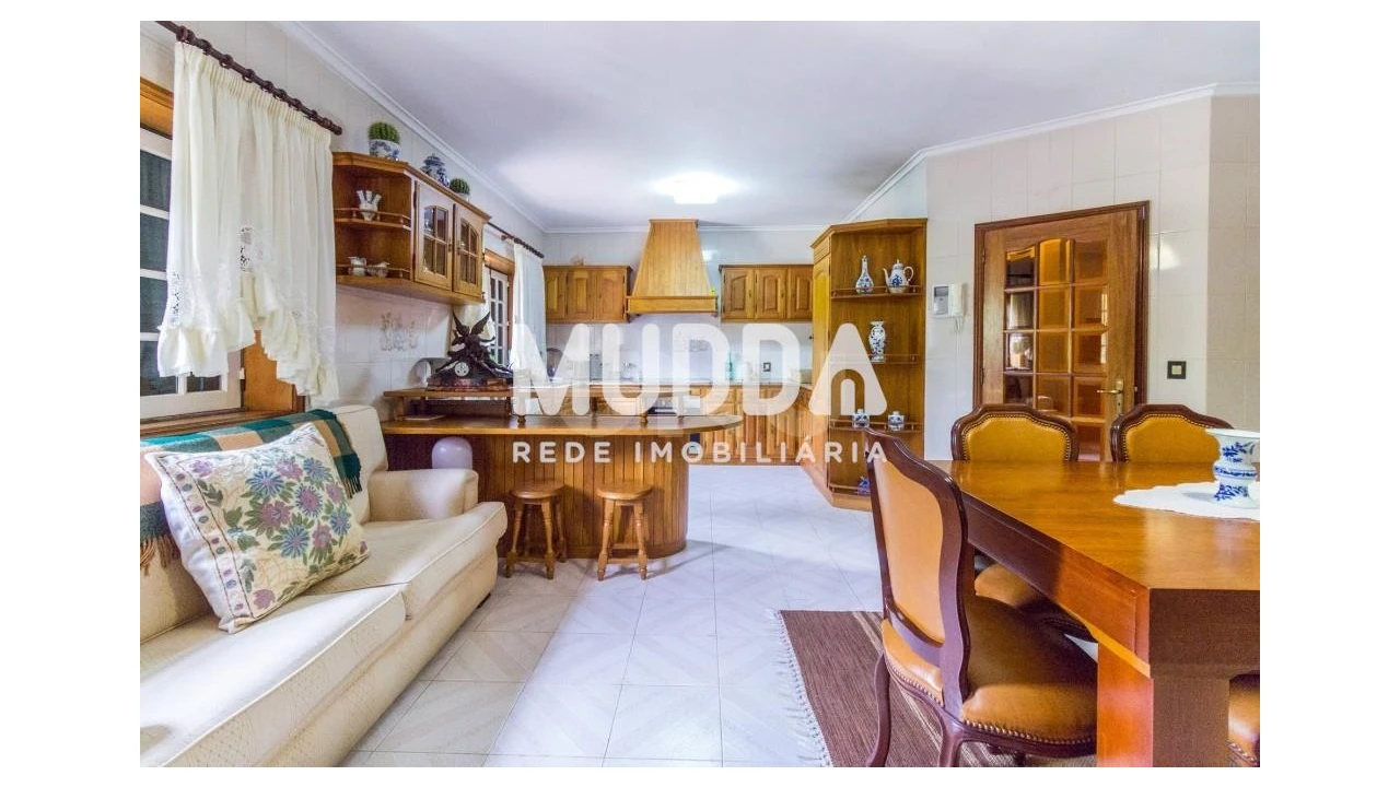 Moradia T4 para Venda em Nogueira do Cravo e Pindelo Foto 8