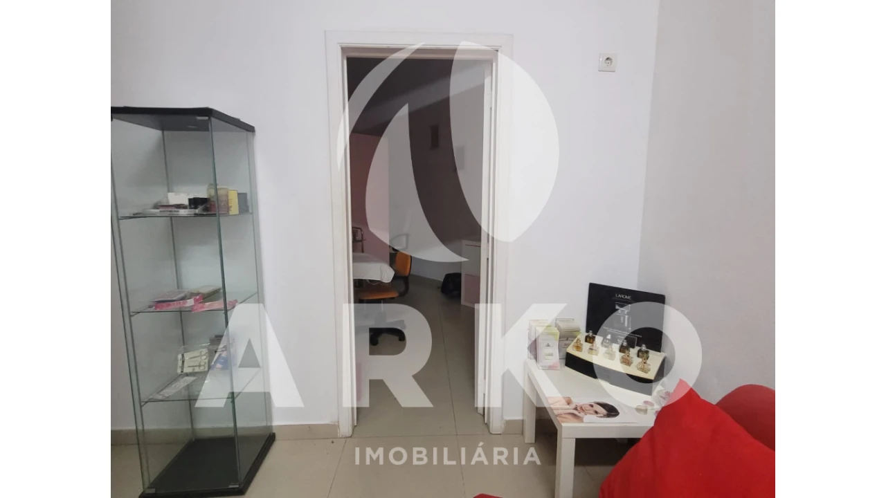 Loja para Venda em São Tomé de Negrelos Foto 5