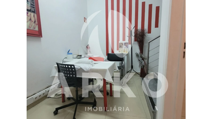 Loja para Venda em São Tomé de Negrelos Foto 19