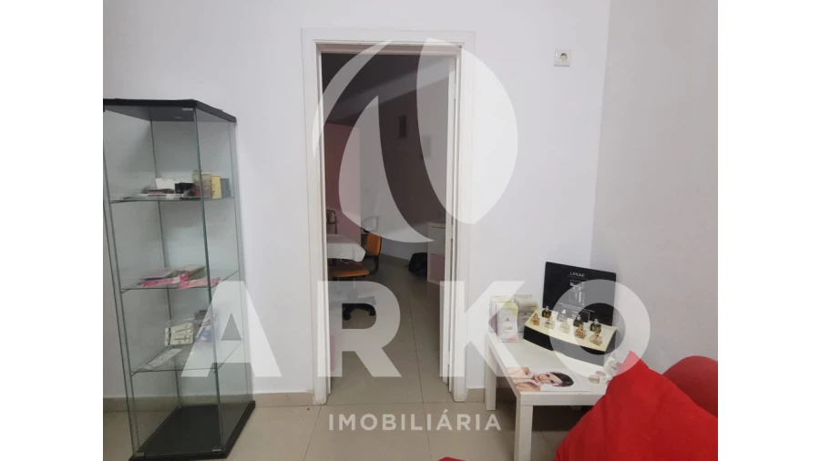 Loja para Venda em São Tomé de Negrelos Foto 5