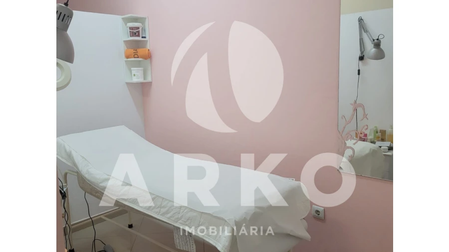 Loja para Venda em São Tomé de Negrelos Foto 9