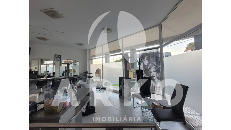 Loja para Venda em São Tomé de Negrelos Foto 2