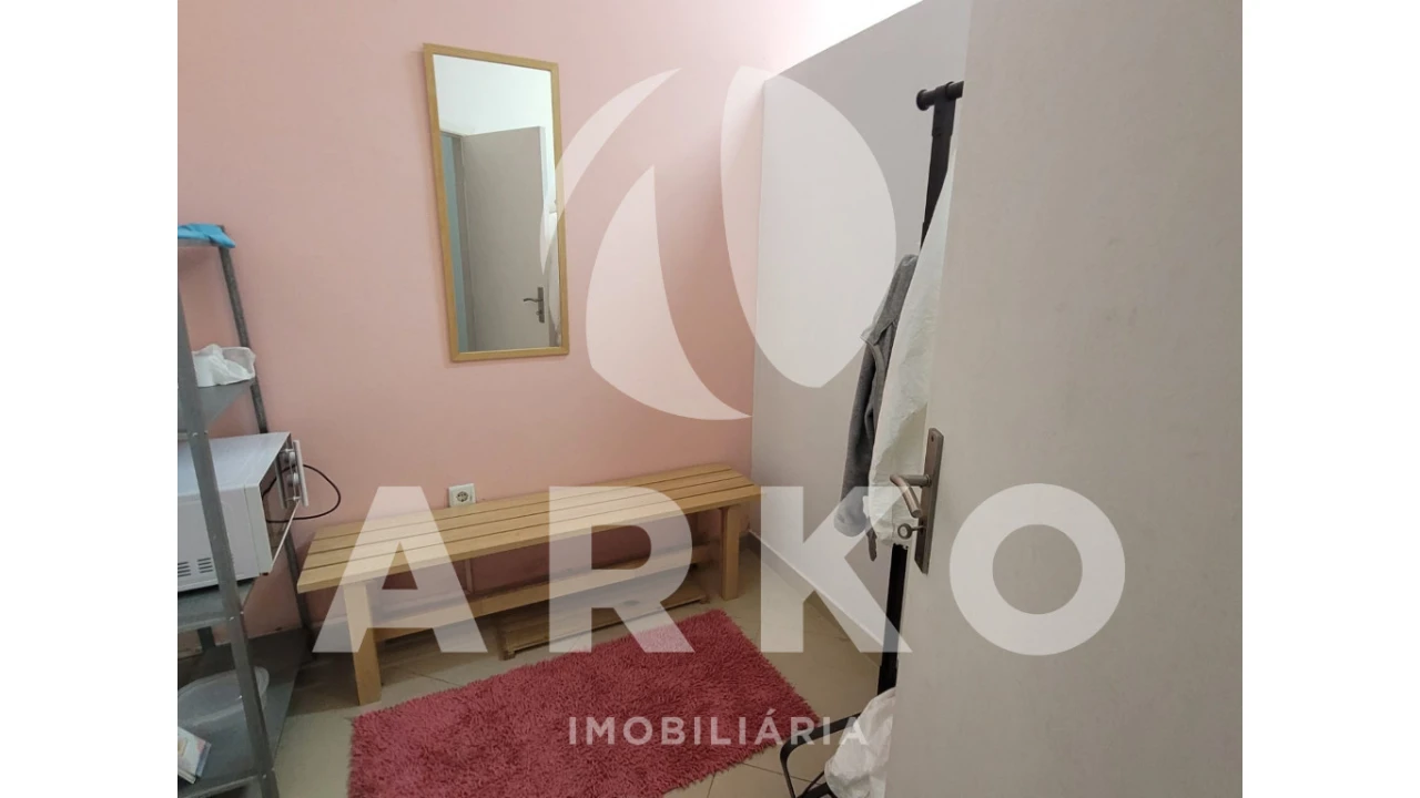 Loja para Venda em São Tomé de Negrelos Foto 16