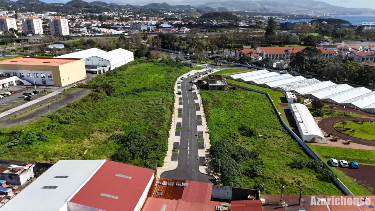 Terreno para Venda em Ponta Delgada (São Pedro) Foto 1