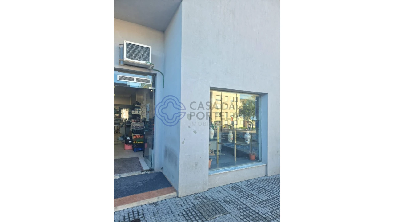 Loja para Venda em Rio Tinto Foto 1