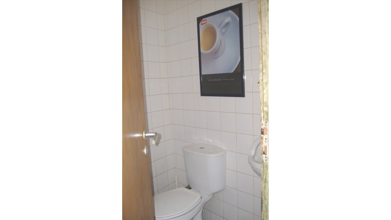 Loja para Trespasse em Charneca de Caparica e Sobreda Foto 5