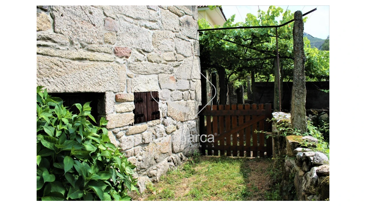 Moradia T3 para Venda em Cabreiro Foto 19