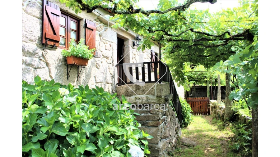 Moradia T3 para Venda em Cabreiro Foto 1