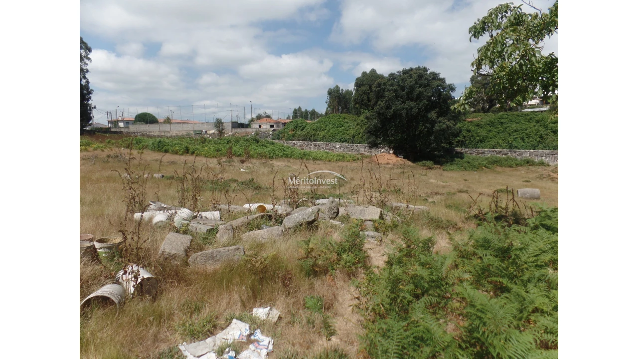 Terreno para Venda em Esmeriz e Cabeçudos Foto 2