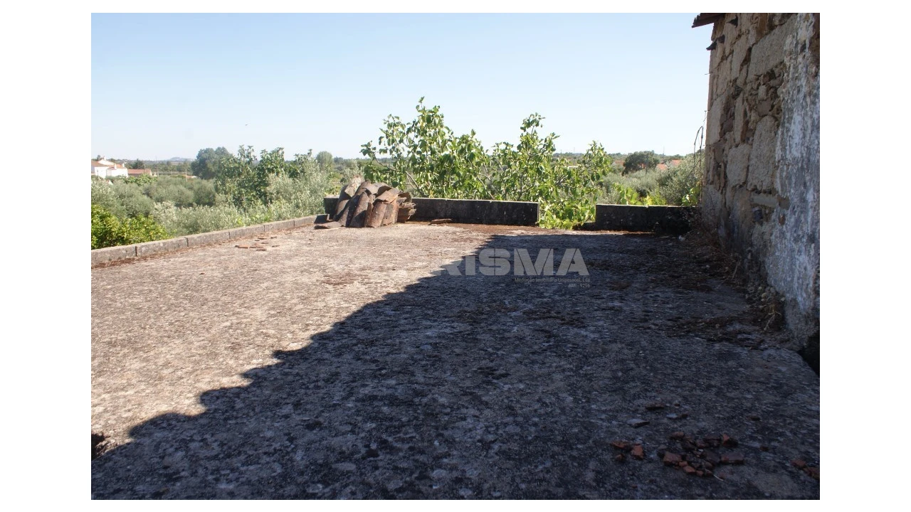 Terreno para Venda em Freixial e Juncal do Campo Foto 16