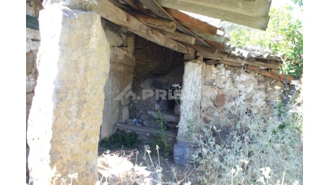 Terreno para Venda em Freixial e Juncal do Campo