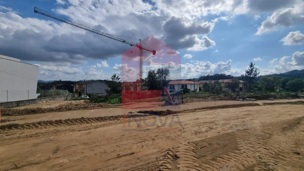 Terreno para Venda em Loureira Foto 21