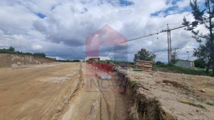 Terreno para Venda em Loureira Foto 20