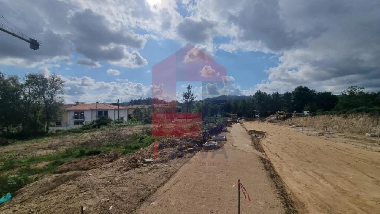 Terreno para Venda em Loureira Foto 6