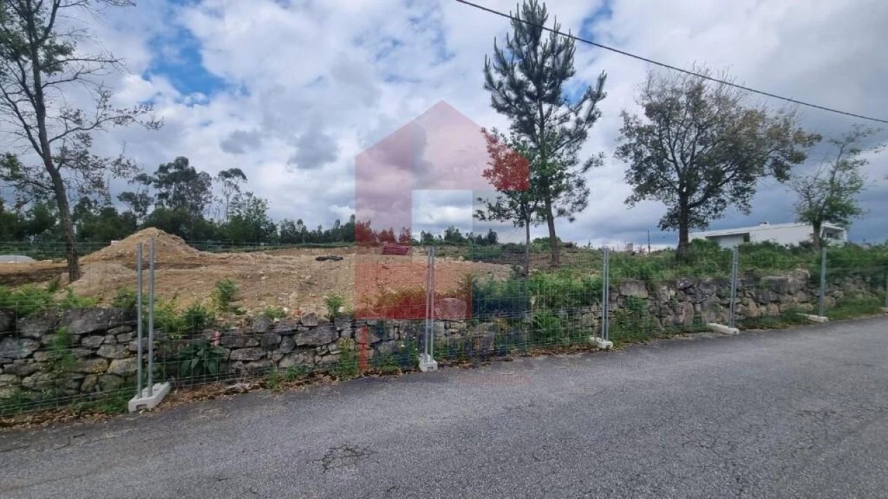Terreno para Venda em Loureira Foto 40