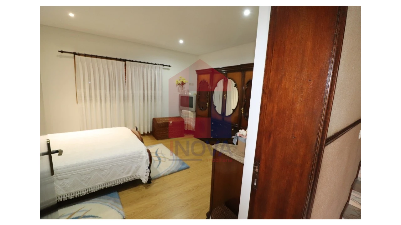 Moradia T4 para Venda em Bico Foto 30