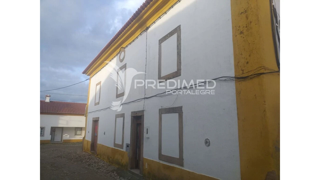 Moradia T5 para Venda em Alpalhão Foto 2