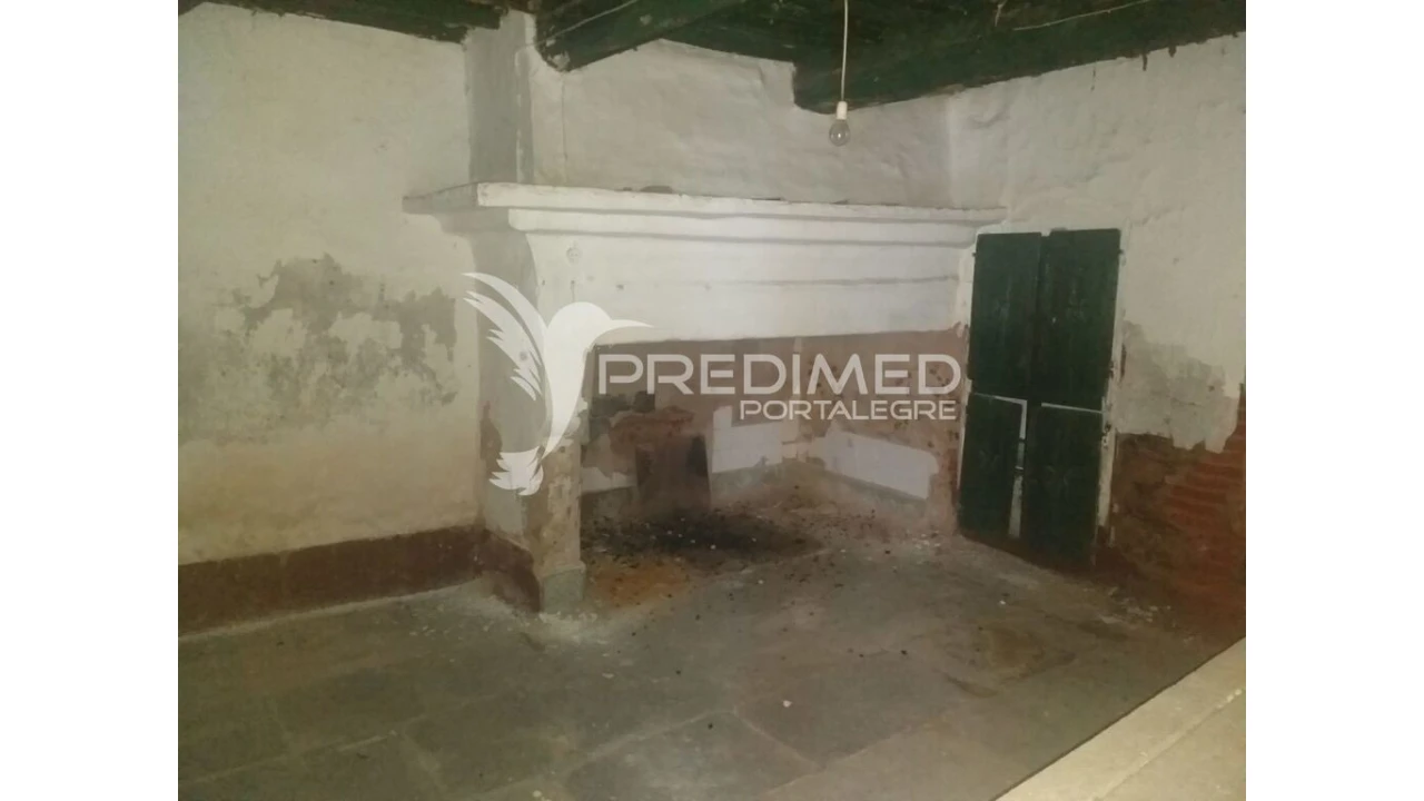 Moradia T5 para Venda em Alpalhão Foto 4