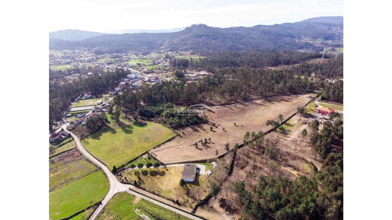 Terreno para Venda em Associação de Freguesias do Vale do Neiva Foto 1