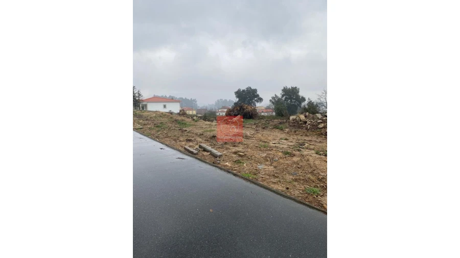 Terreno para Venda em Durrães e Tregosa Foto 2