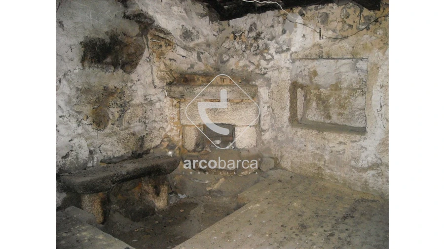 Moradia T2 para Venda em Portela e Extremo Foto 7