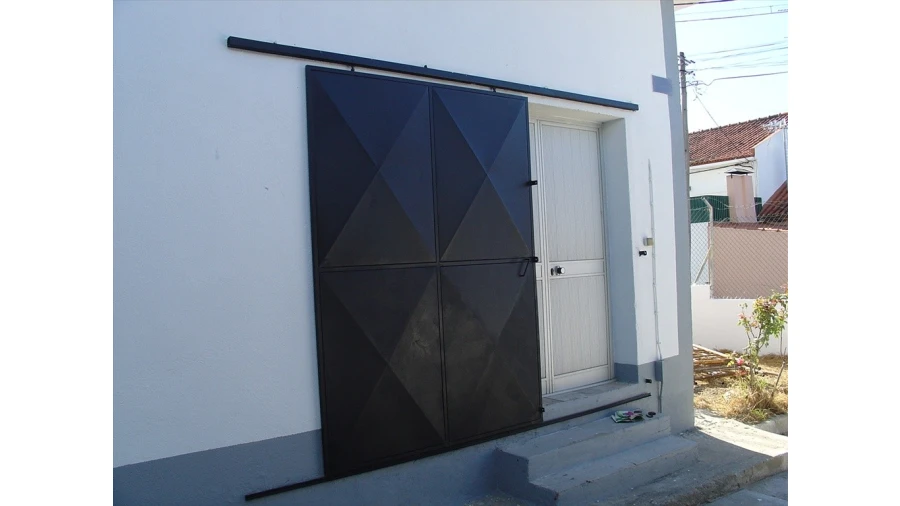 Armazém para Venda em Charneca de Caparica e Sobreda Foto 3