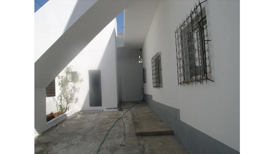 Armazém para Venda em Charneca de Caparica e Sobreda