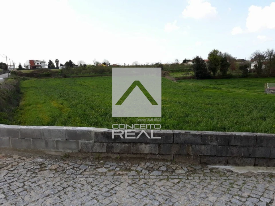 Terreno para Venda em Guilhabreu Foto 1