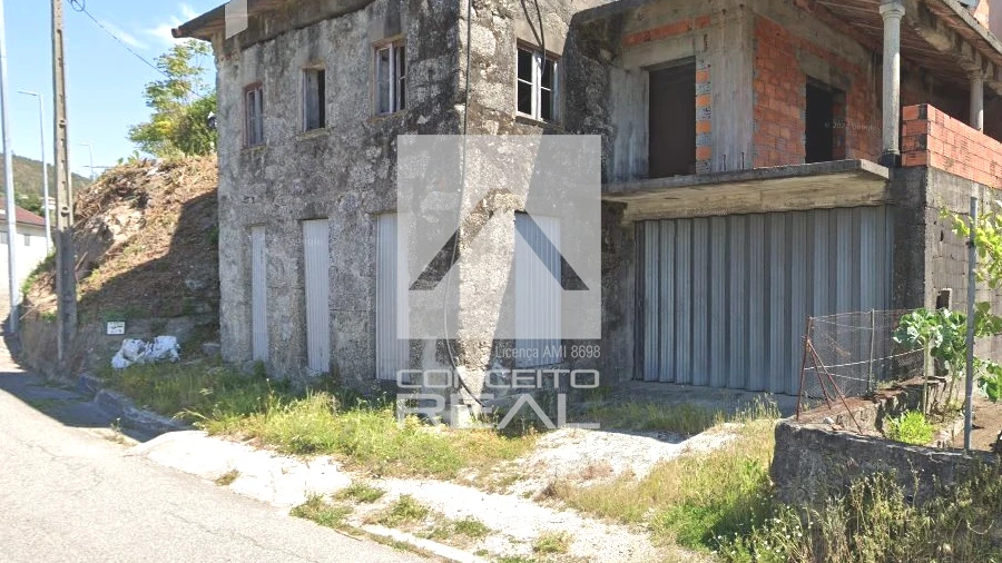 Moradia T4 para Venda em Lordelo
