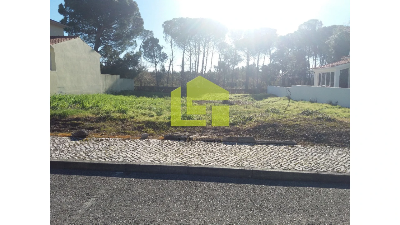 Terreno para Venda em Sebal e Belide Foto 1