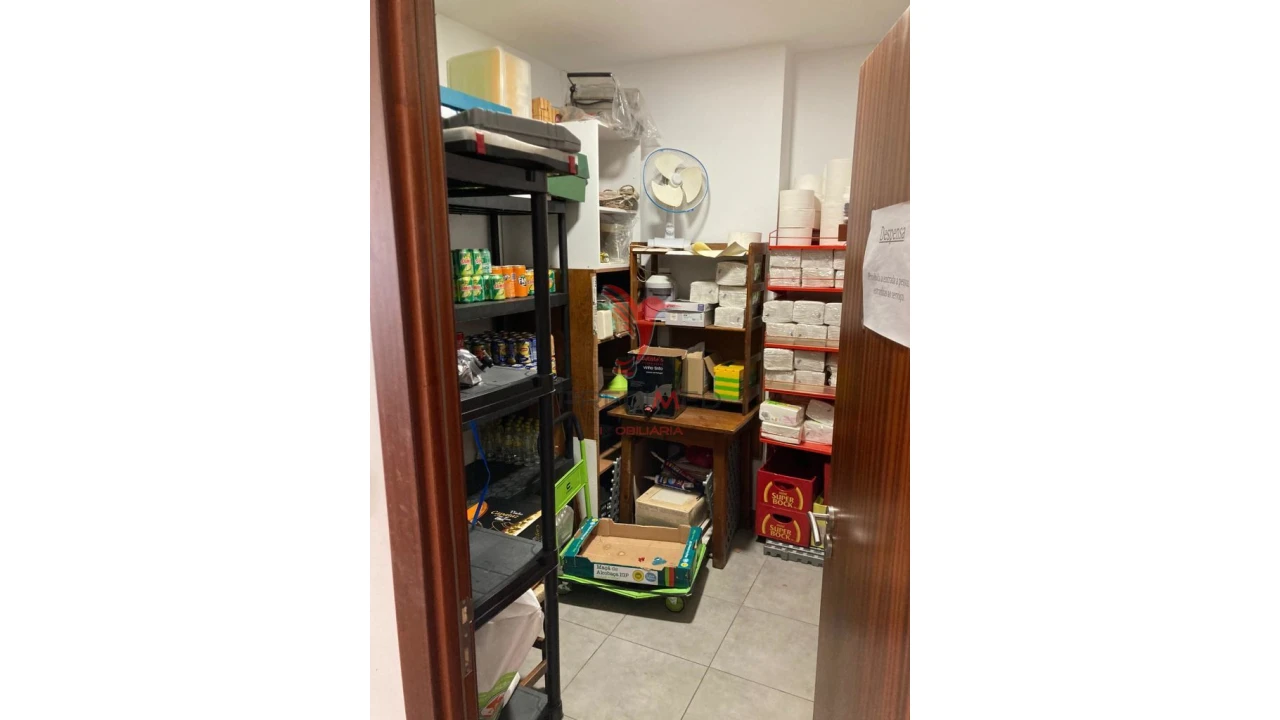 Loja para Venda em Conceição e Estoi Foto 4