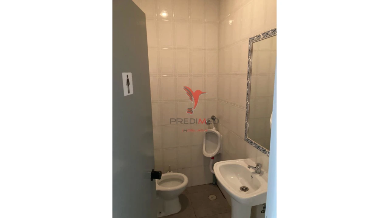 Loja para Venda em Conceição e Estoi Foto 10