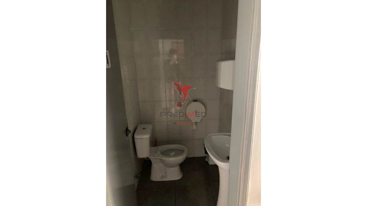 Loja para Venda em Conceição e Estoi Foto 9