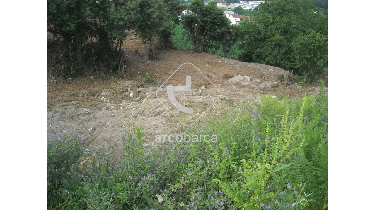 Terreno para Venda em Arcos de Valdevez (São Paio) e Giela Foto 3
