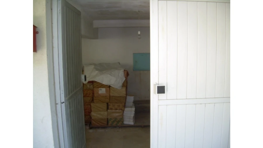 Armazém para Venda em Almada, Cova da Piedade, Pragal e Cacilhas Foto 1