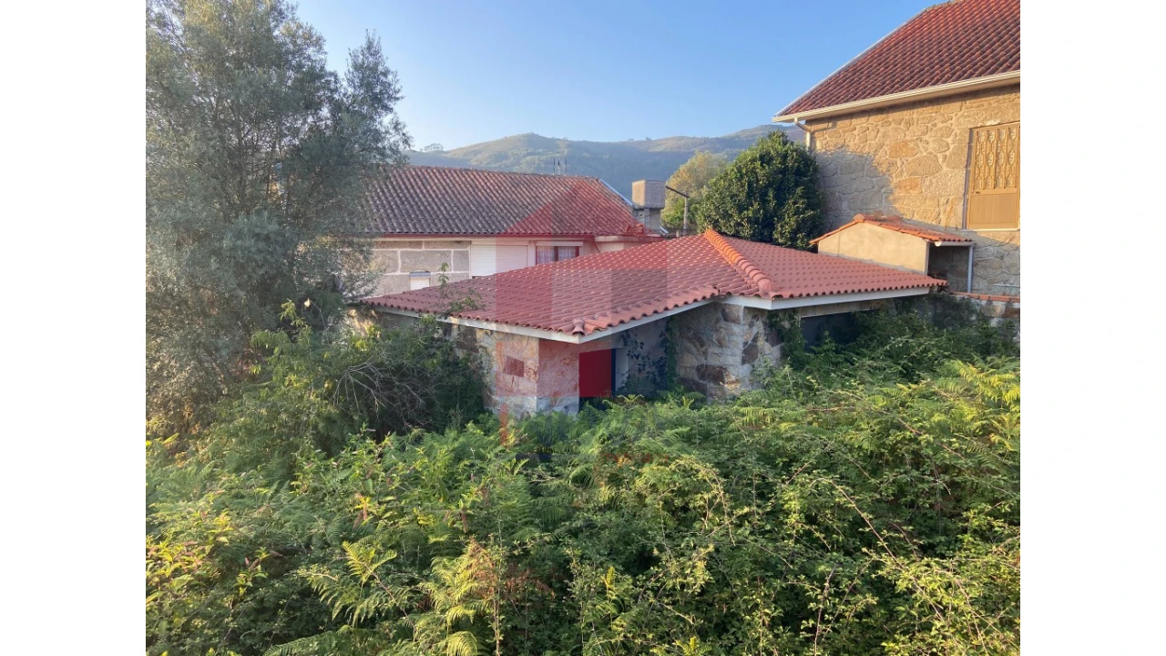 Moradia T4 para Venda em Sande, Vilarinho, Barros e Gomide Foto 14